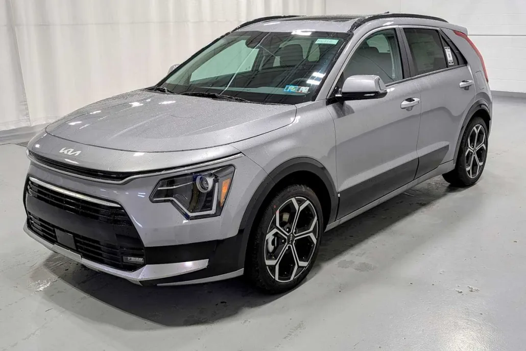 2025 Kia Niro EX Touring photo 1