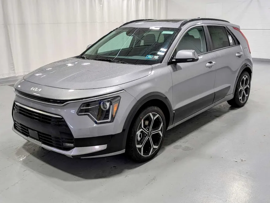 2025 Kia Niro EX Touring photo 1