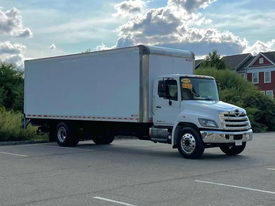 2020 Hino Conventional Type Truck Single Cab photo 1