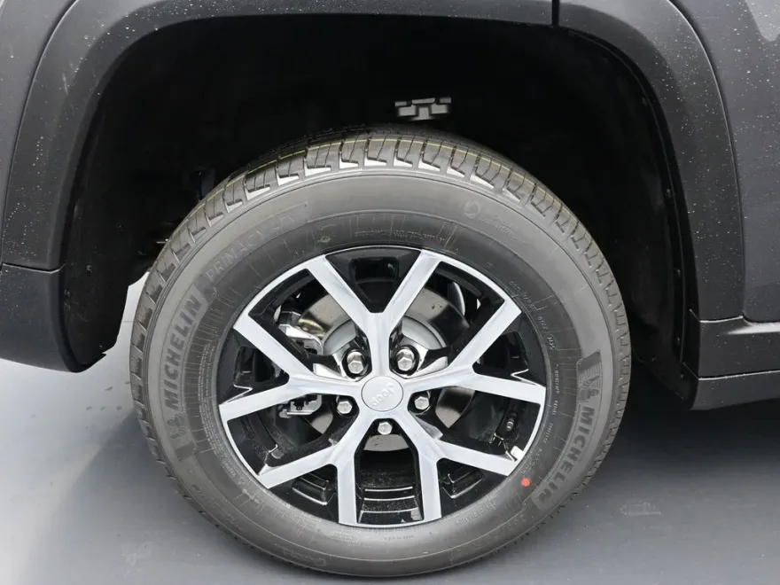 2025 Jeep Grand Cherokee Limited photo 1