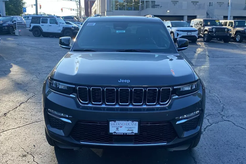 2025 Jeep Grand Cherokee Limited photo 1