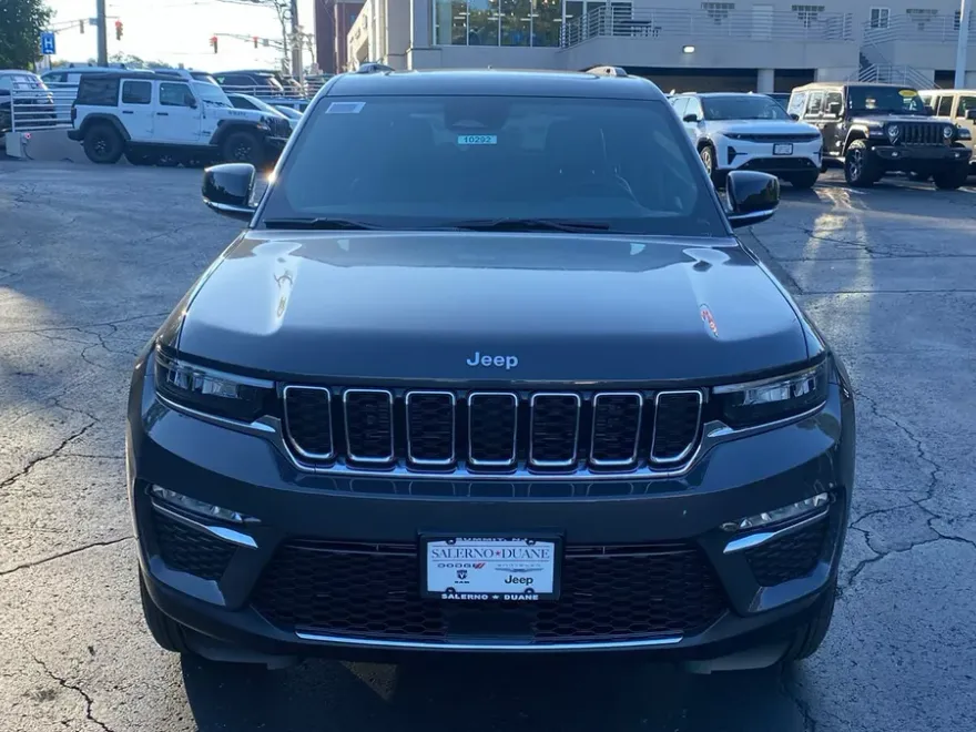 2025 Jeep Grand Cherokee Limited photo 1