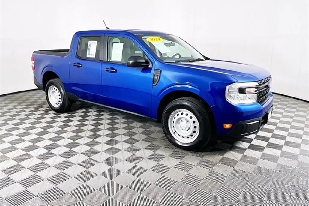 2024 Ford Maverick XL photo 1