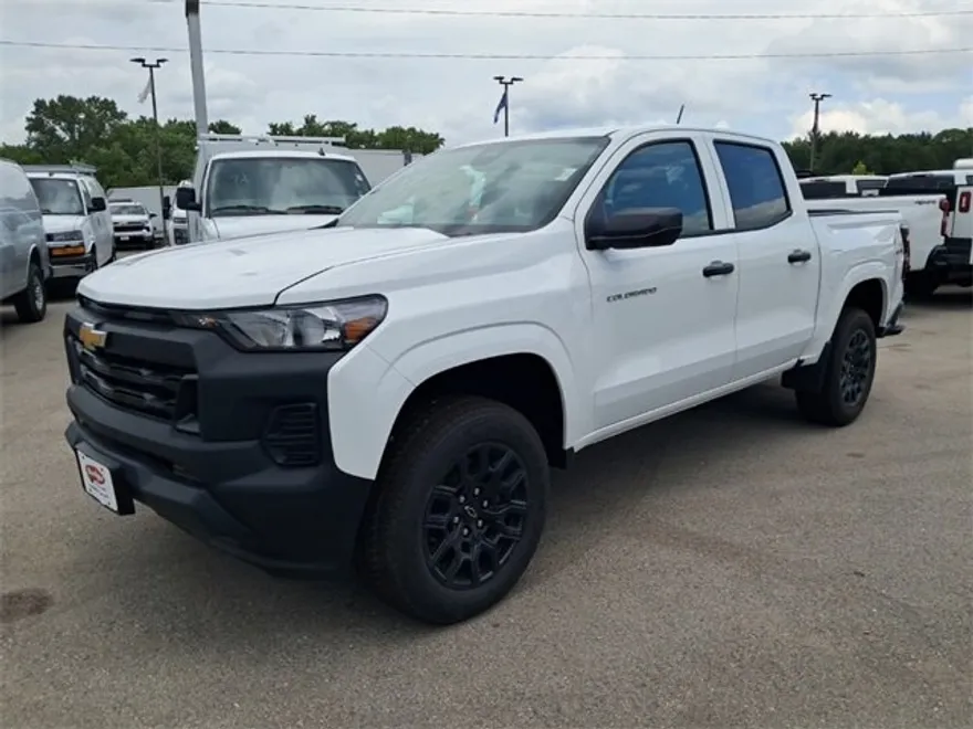 2025 Chevrolet Colorado LT photo 1