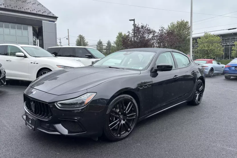 2022 Maserati Ghibli Modena Q4 photo 1