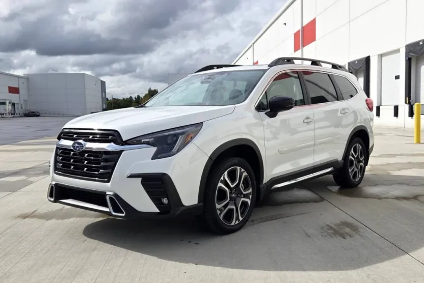 2024 Subaru Ascent Limited photo 1
