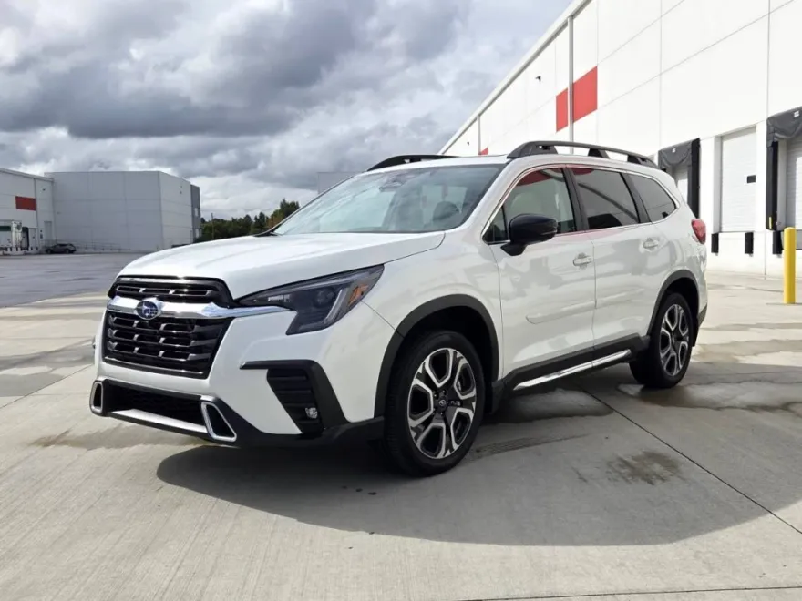 2024 Subaru Ascent Limited photo 1