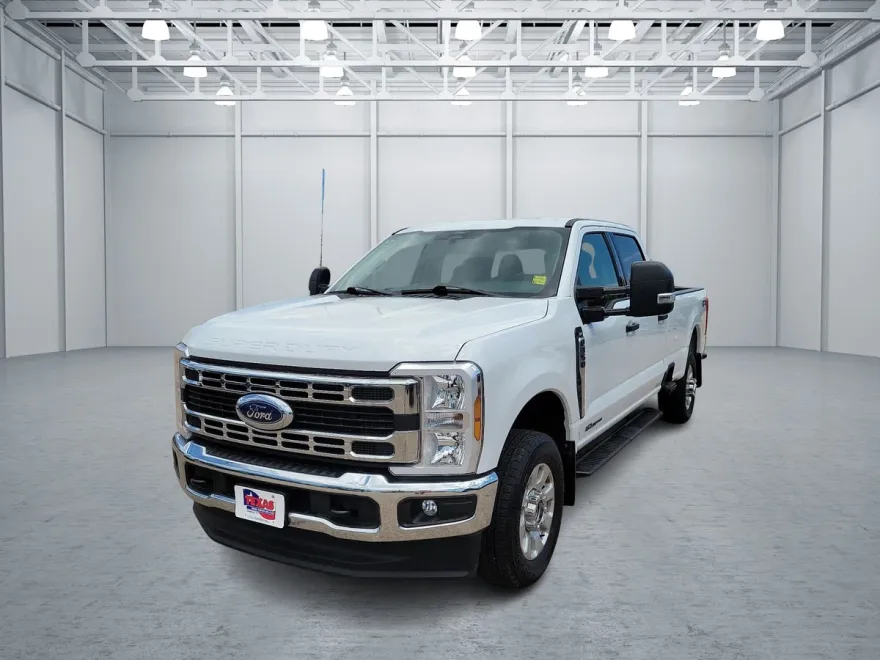 2024 Ford F-350 XLT photo 1