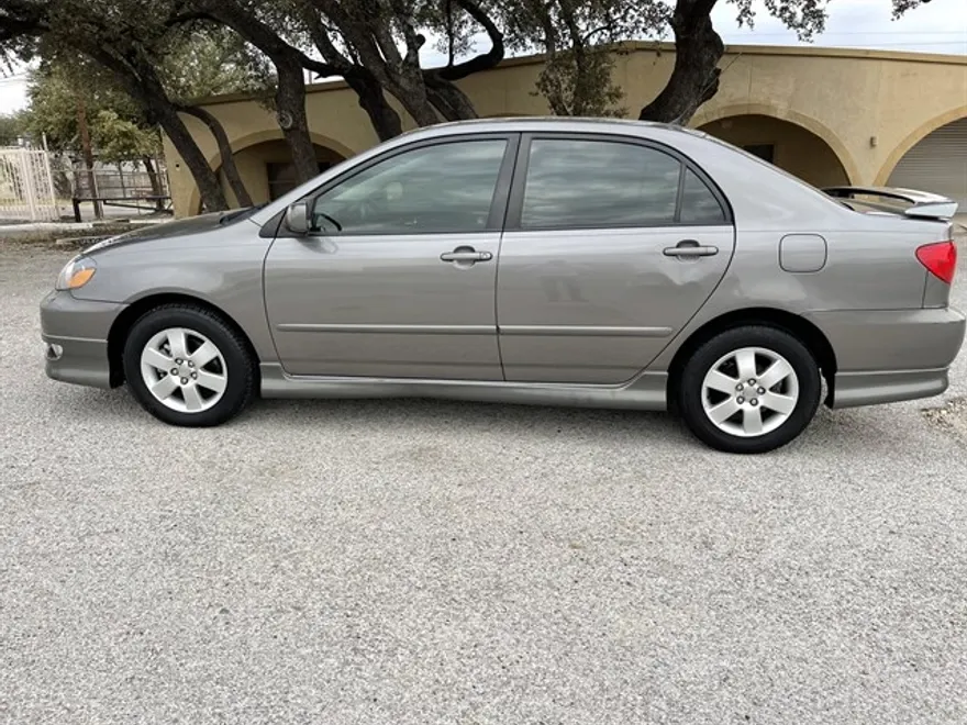 2006 Toyota Corolla S photo 1