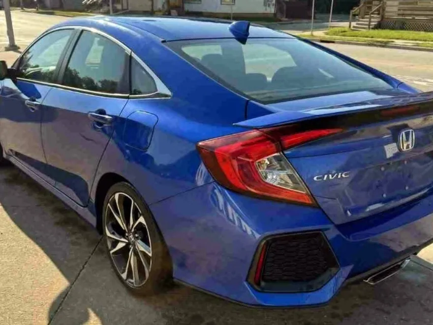 2018 Honda Civic Si photo 1