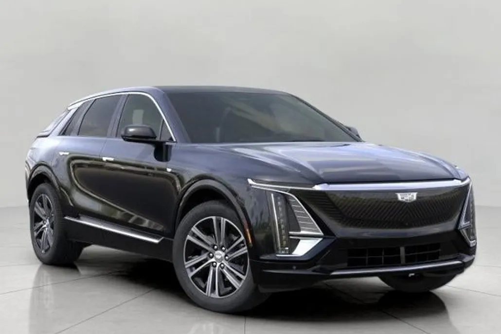 2025 Cadillac Lyriq Luxury photo 1