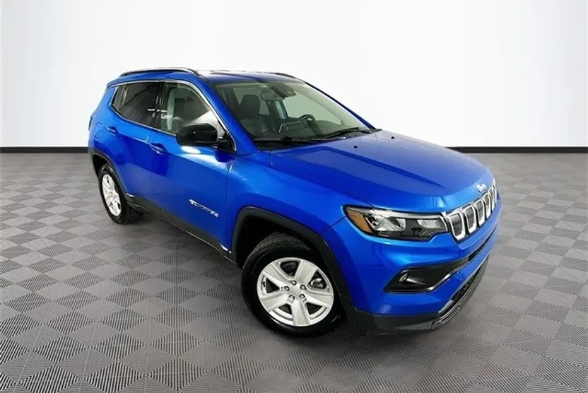 2022 Jeep Compass Latitude photo 1