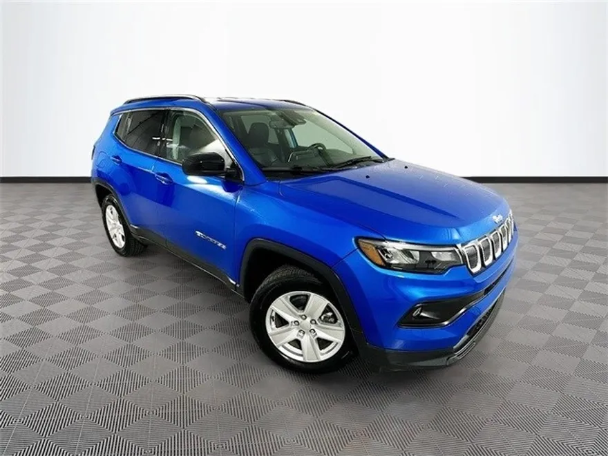 2022 Jeep Compass Latitude photo 1
