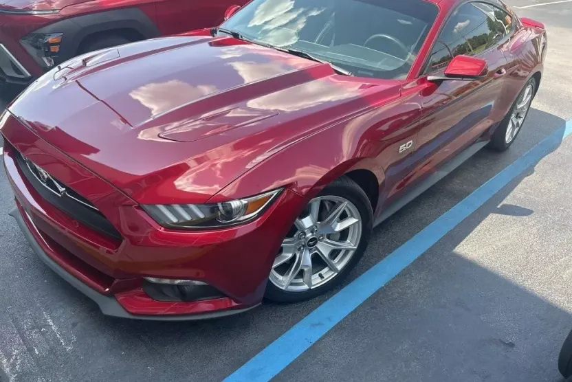2015 Ford Mustang GT Premium photo 1