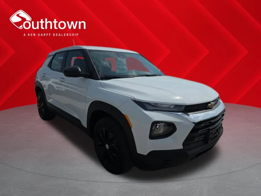 2023 Chevrolet Trailblazer LS photo 1