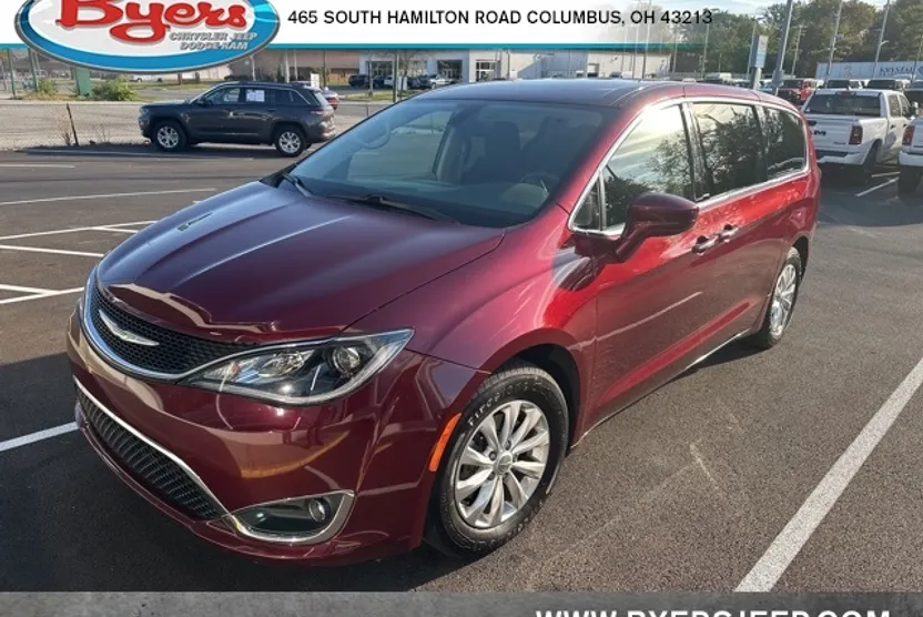 2018 Chrysler Pacifica Touring Plus photo 1