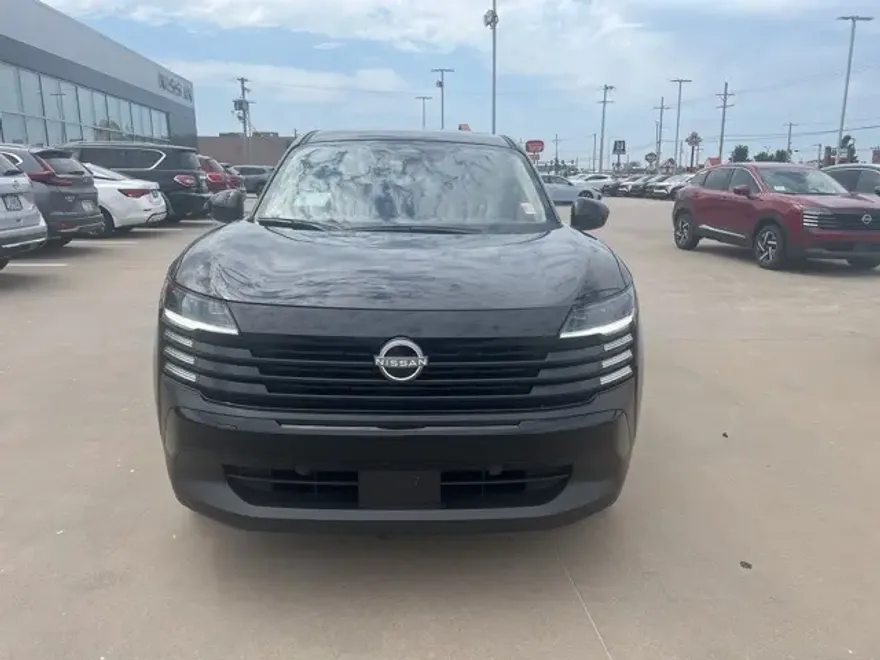 2025 Nissan Kicks SV photo 1