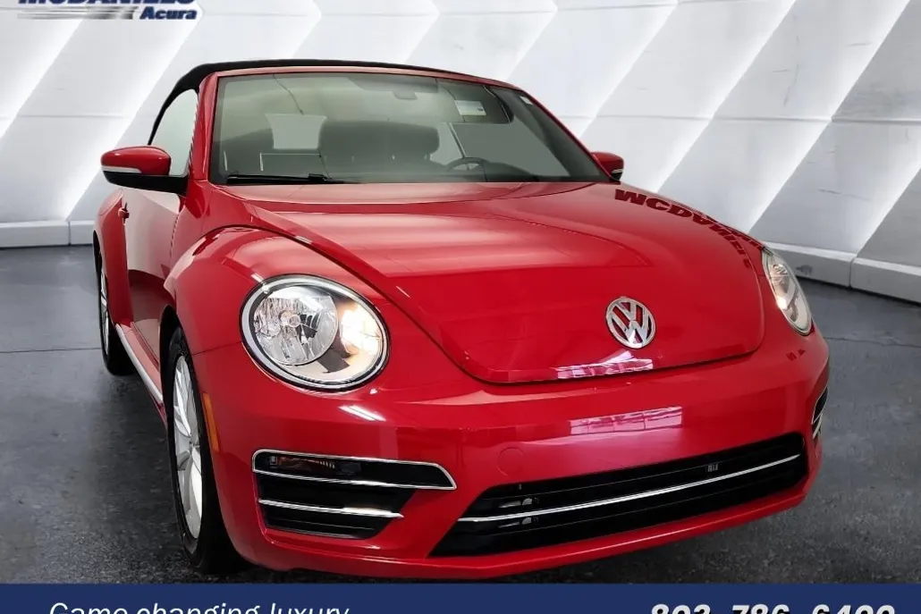 2018 Volkswagen Beetle S Convertible photo 1