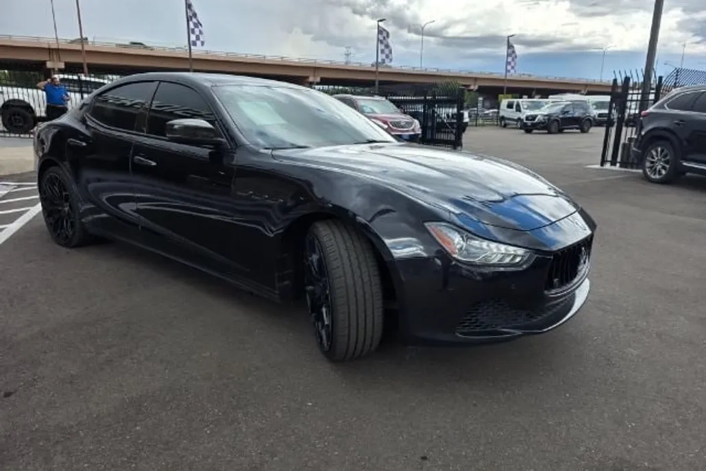 2017 Maserati Ghibli S Q4 photo 1