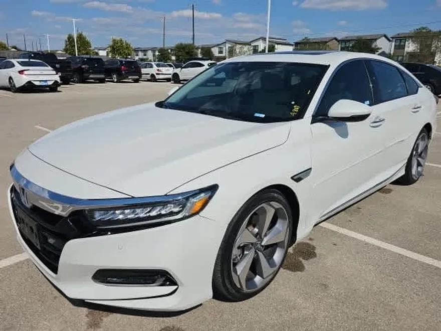 2020 Honda Accord Touring 2.0T photo 1
