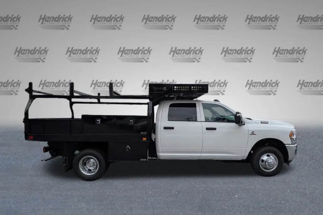 2024 Ram 3500 Tradesman photo 1