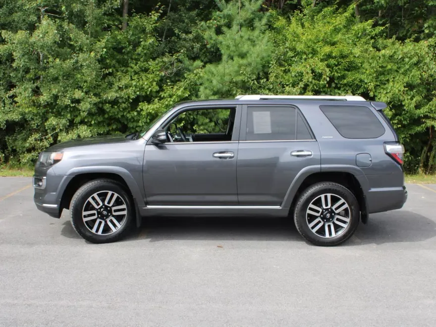 2019 Toyota 4Runner Limited photo 1