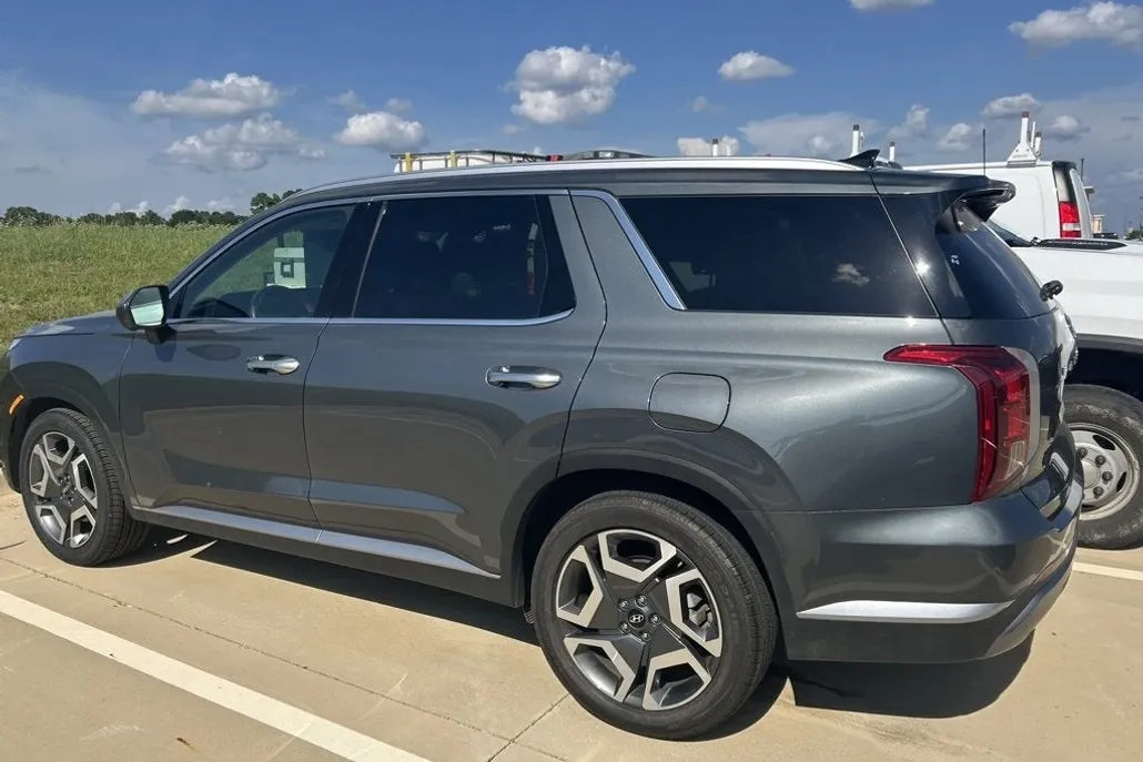 2024 Hyundai Palisade SEL photo 1