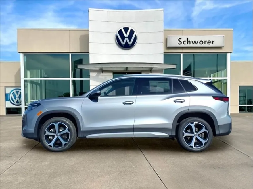 2025 Volkswagen Tiguan SE photo 1