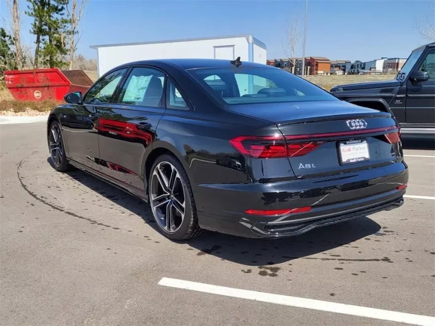 2025 Audi A8 L 55 photo 3