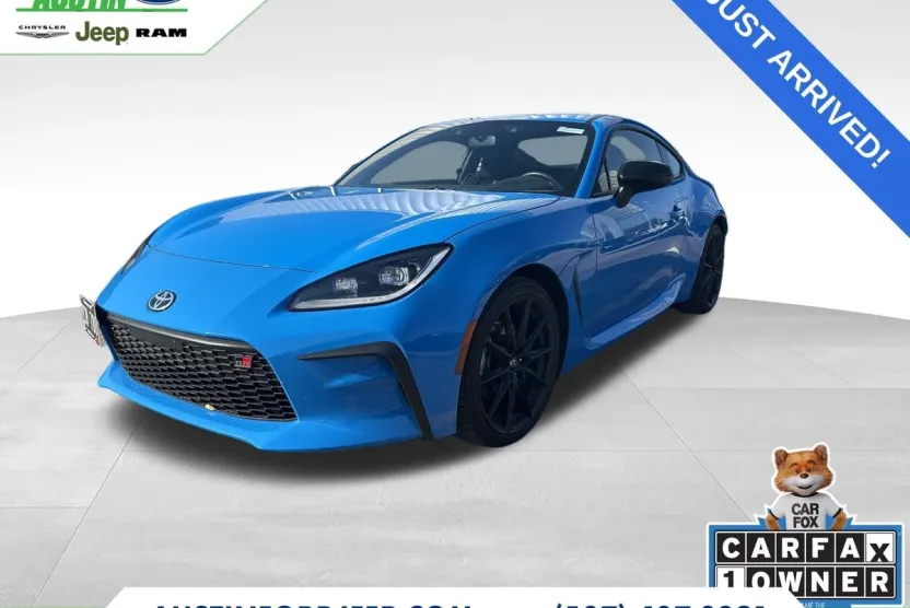 2024 Toyota GR86 Premium photo 1