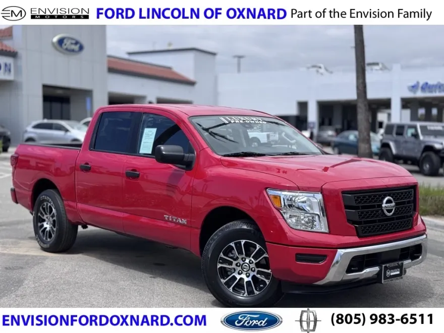 2022 Nissan Titan SV photo 1