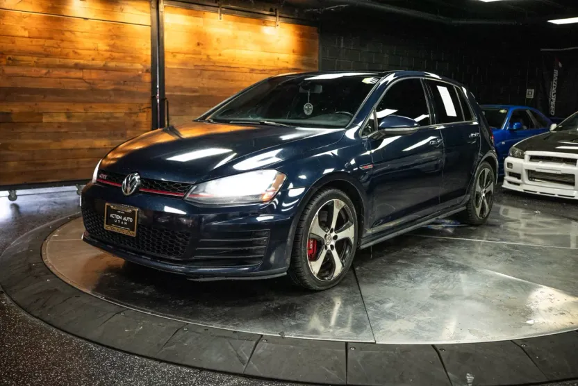 2016 Volkswagen Golf GTI Performance photo 1
