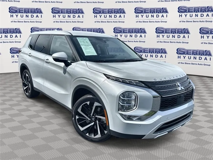 2024 Mitsubishi Outlander SE photo 1
