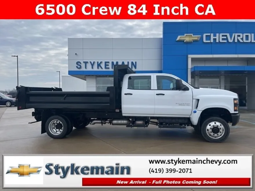 2024 Chevrolet Silverado 6500HD Work Truck photo 1