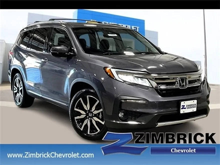 2020 Honda Pilot Touring photo 1