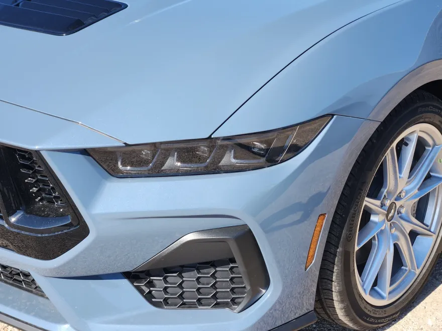 2025 Ford Mustang GT Premium photo 1