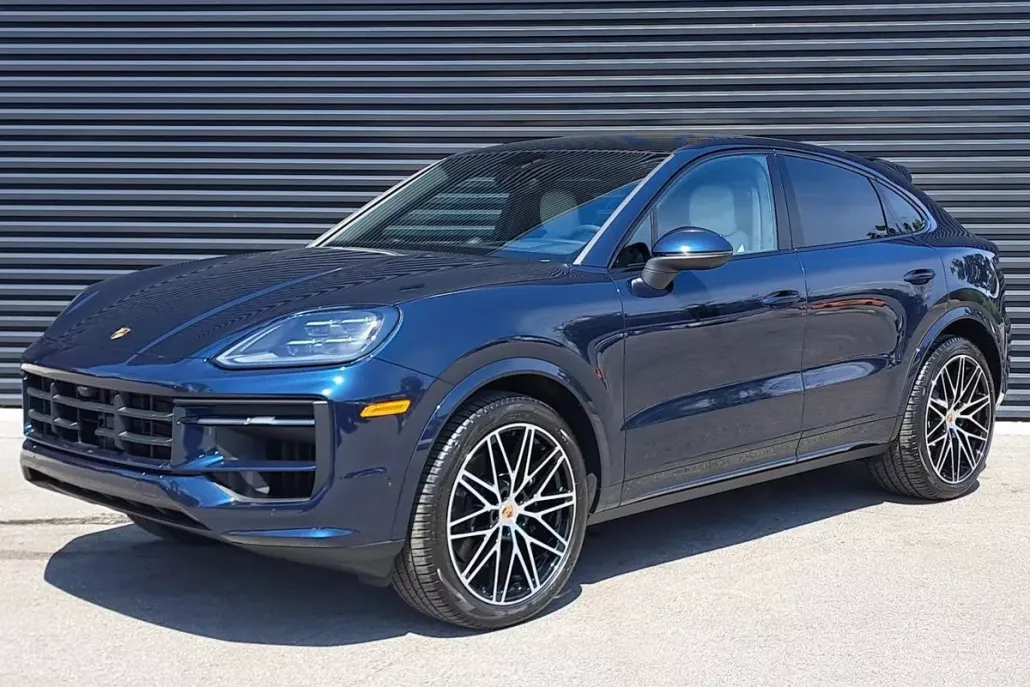 2025 Porsche Cayenne Coupe Base photo 1