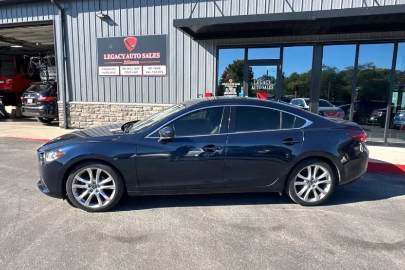 2017 Mazda Mazda6 Touring photo 1