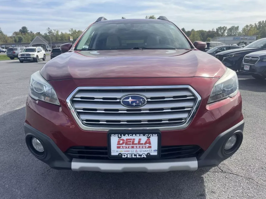 2017 Subaru Outback Limited photo 2