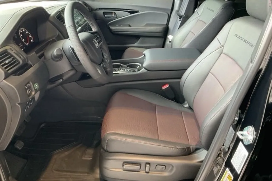 2026 Honda Ridgeline Black Edition photo 1