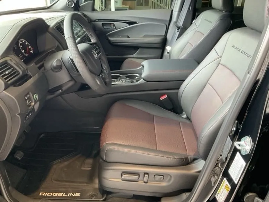2026 Honda Ridgeline Black Edition photo 1