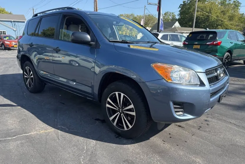 2011 Toyota RAV4 Base photo 1