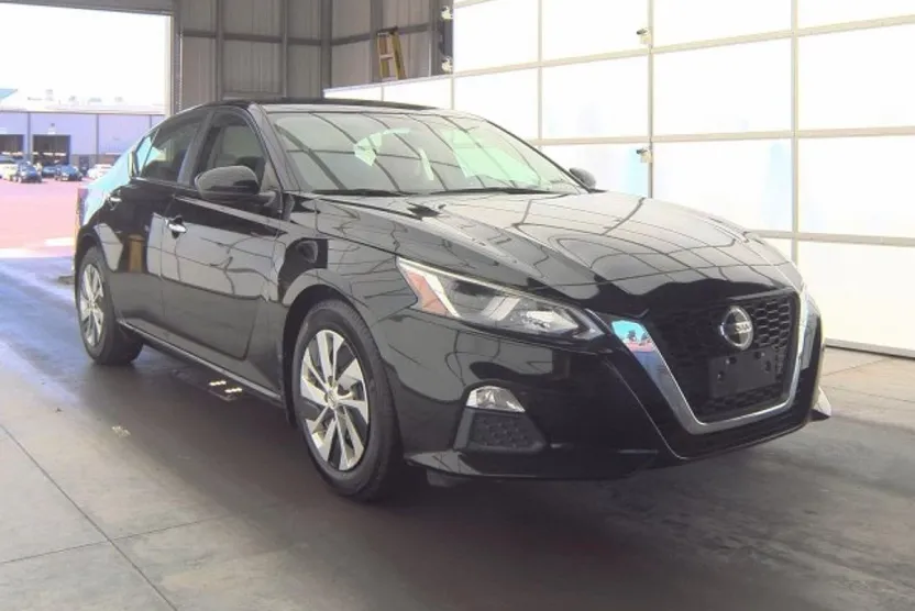 2020 Nissan Altima S photo 1
