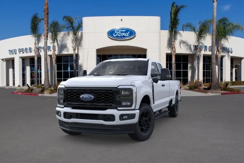 2025 Ford F-350 XL photo 1