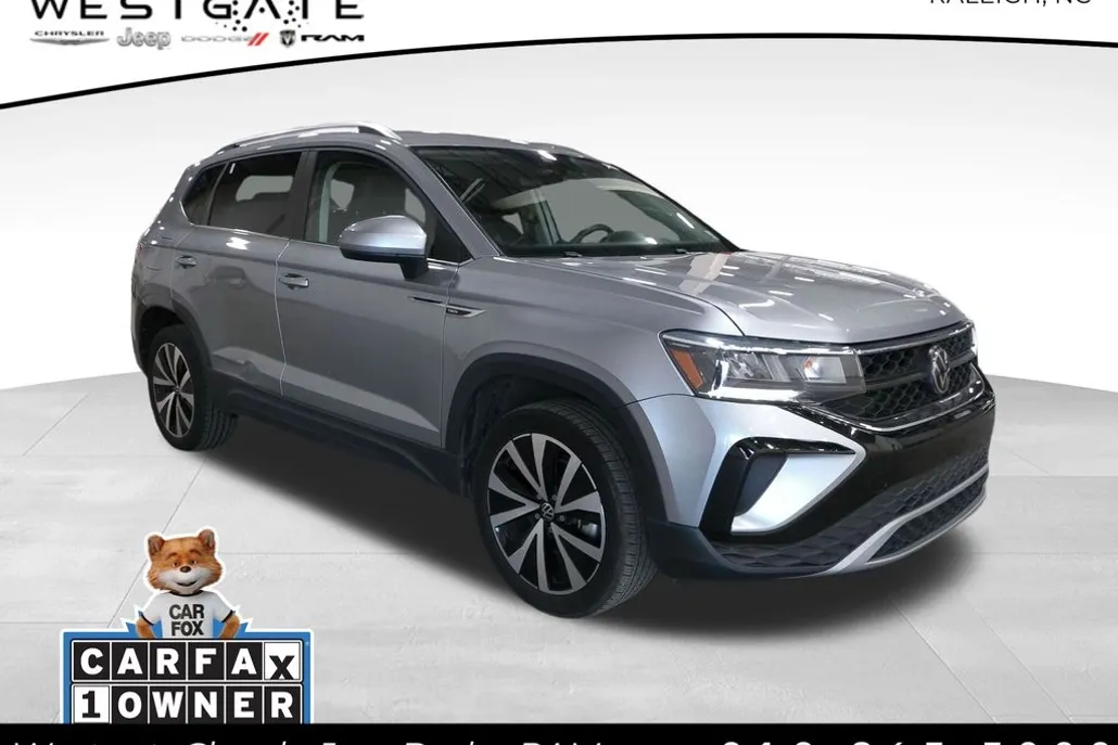 2023 Volkswagen Taos SE photo 1