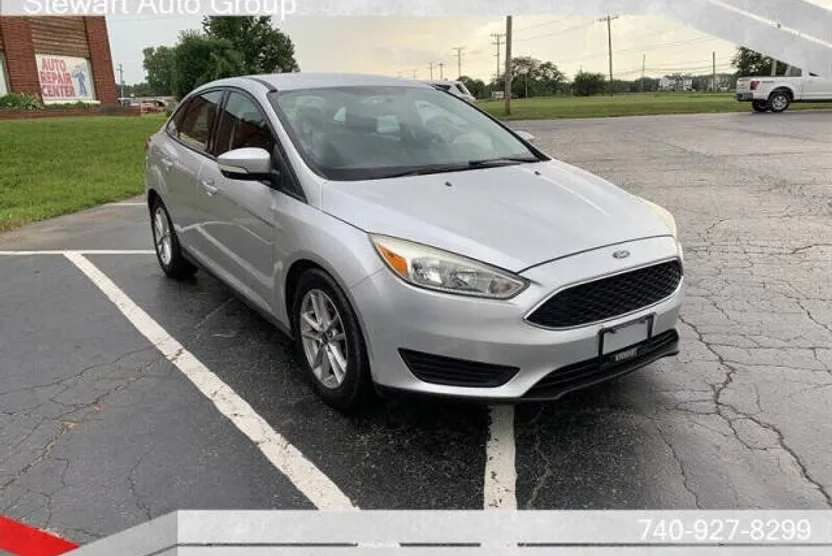 2016 Ford Focus Sedan photo 1