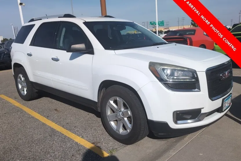 2016 Gmc Acadia SLE photo 1
