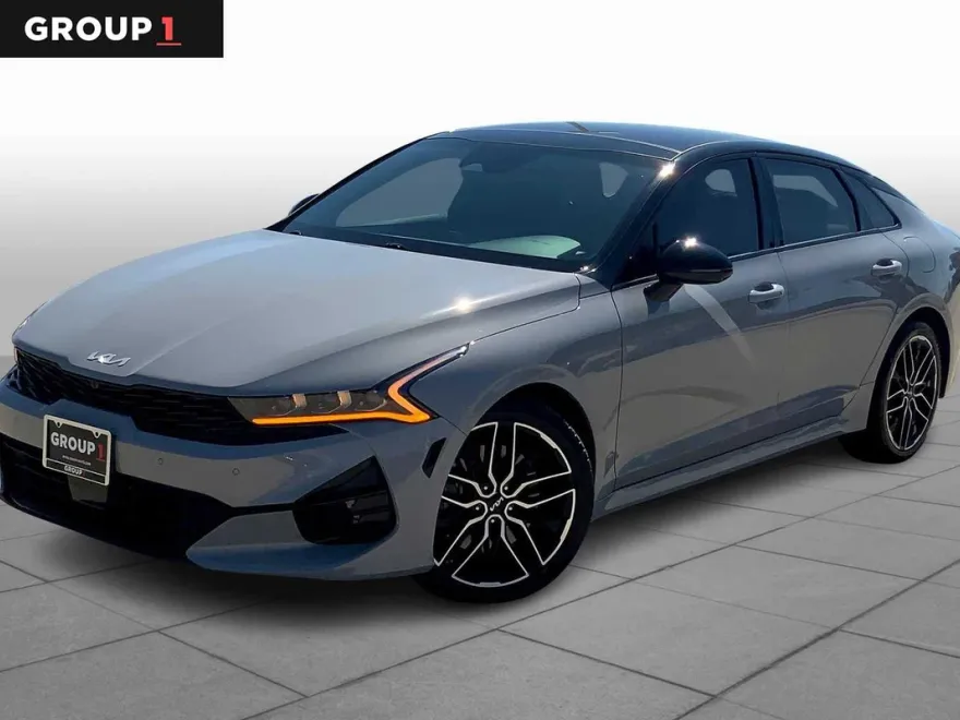 2023 Kia K5 GT photo 1