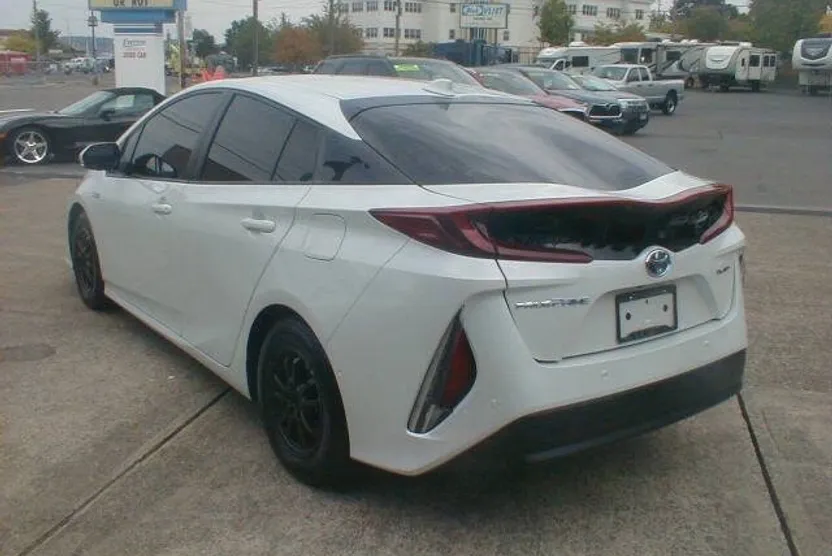 2021 Toyota Prius Prime Limited photo 1