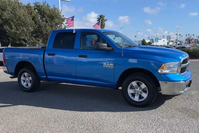 2022 Ram 1500 Classic SLT photo 1